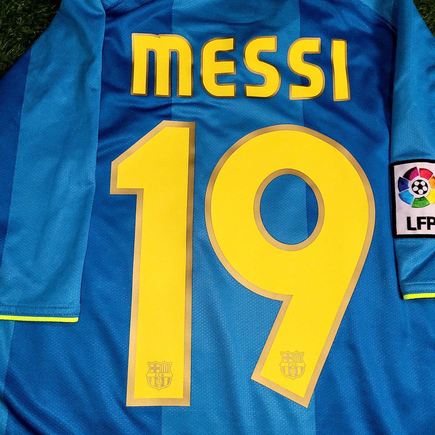 Messi Barcelona Anniversary 2007 2008 Away Soccer Jersey Shirt M SKU# 237743-414 - ForeverSoccerJerseys