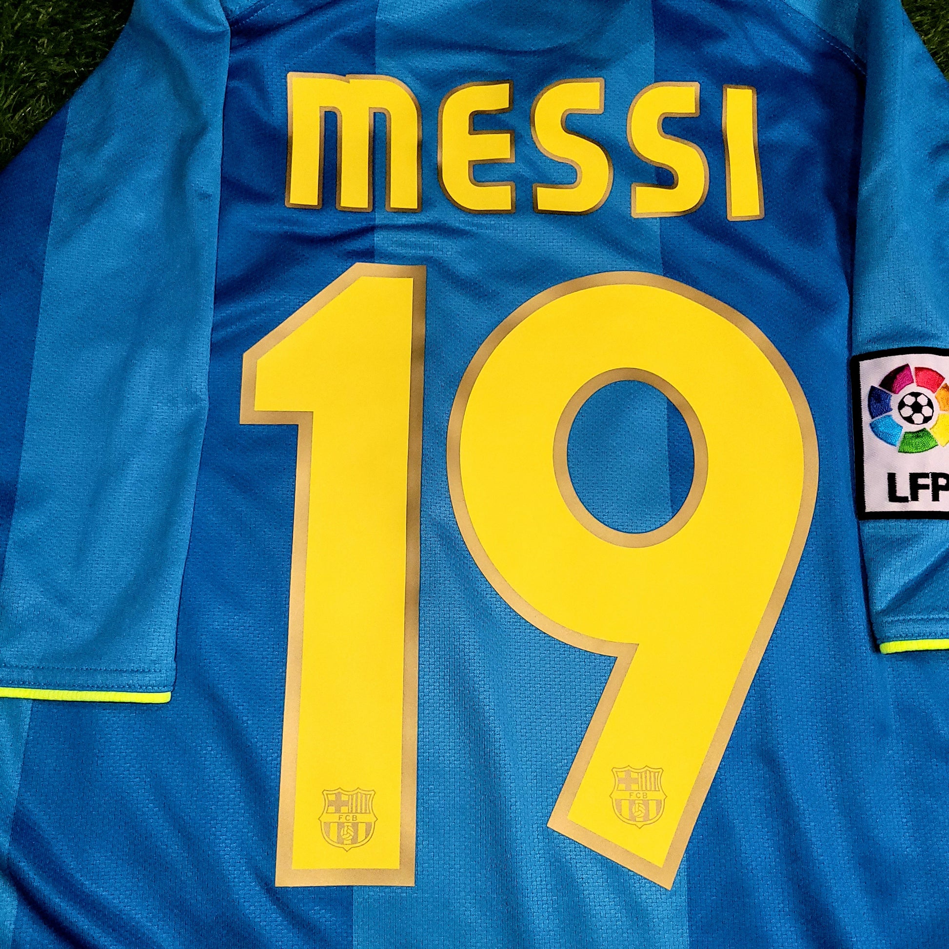 Messi Barcelona Anniversary 2007 2008 Away Soccer Jersey Shirt M SKU# 237743-414 - ForeverSoccerJerseys