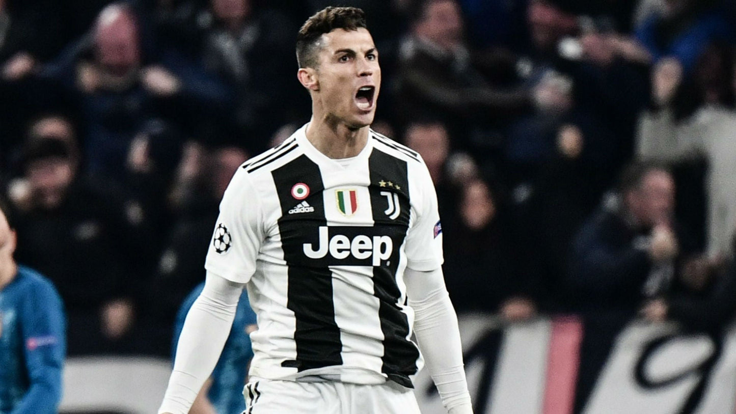 Cristiano Ronaldo Juventus 2018 2019 DEBUT UEFA Soccer Jersey Shirt L SKU# CF3489 foreversoccerjerseys