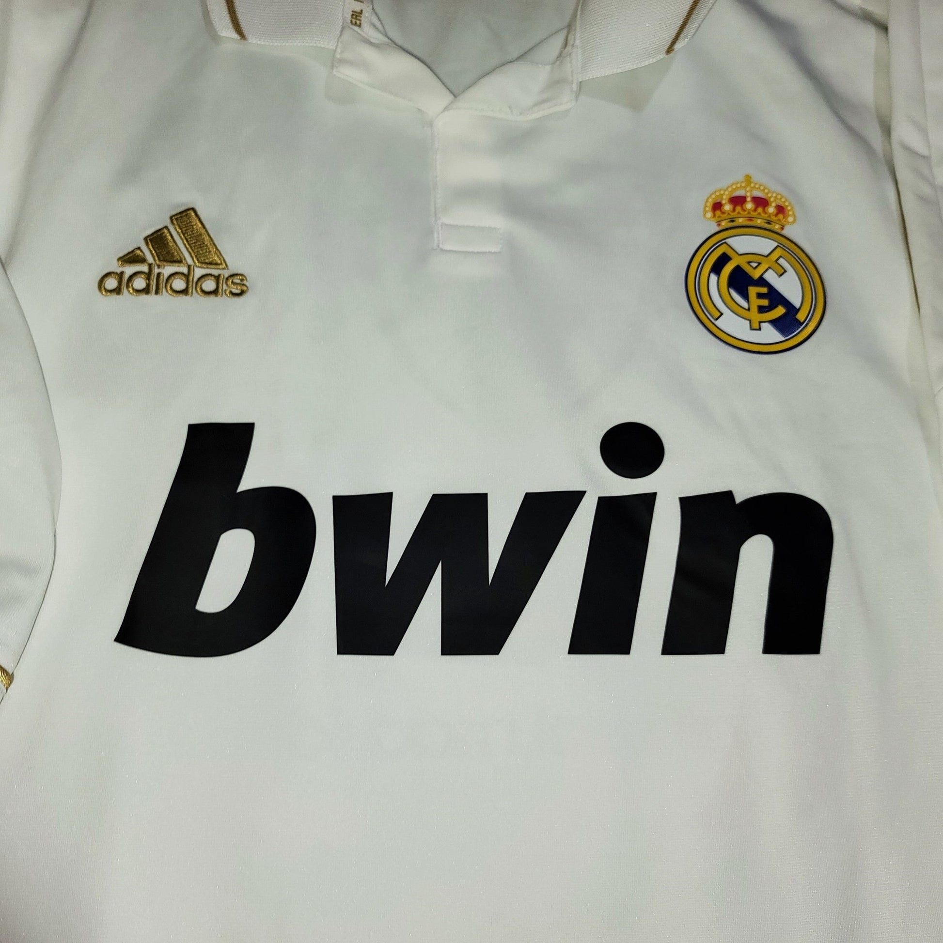 Real Madrid 2011 2012 LA LIGA CHAMPIONS Home Jersey Shirt Camiseta XL SKU# V13659 foreversoccerjerseys