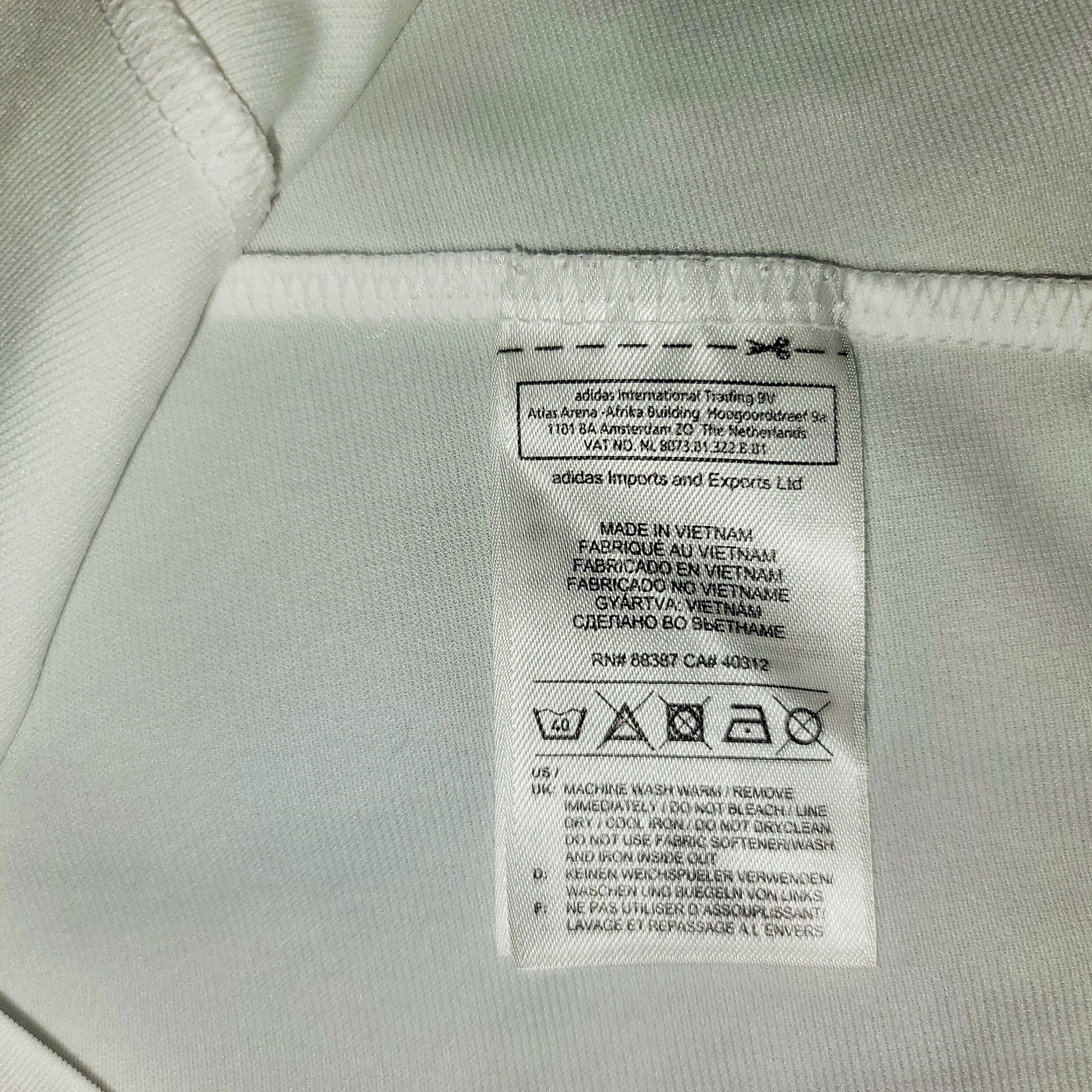 Real Madrid 2011 2012 LA LIGA CHAMPIONS Home Jersey Shirt Camiseta XL SKU# V13659 foreversoccerjerseys