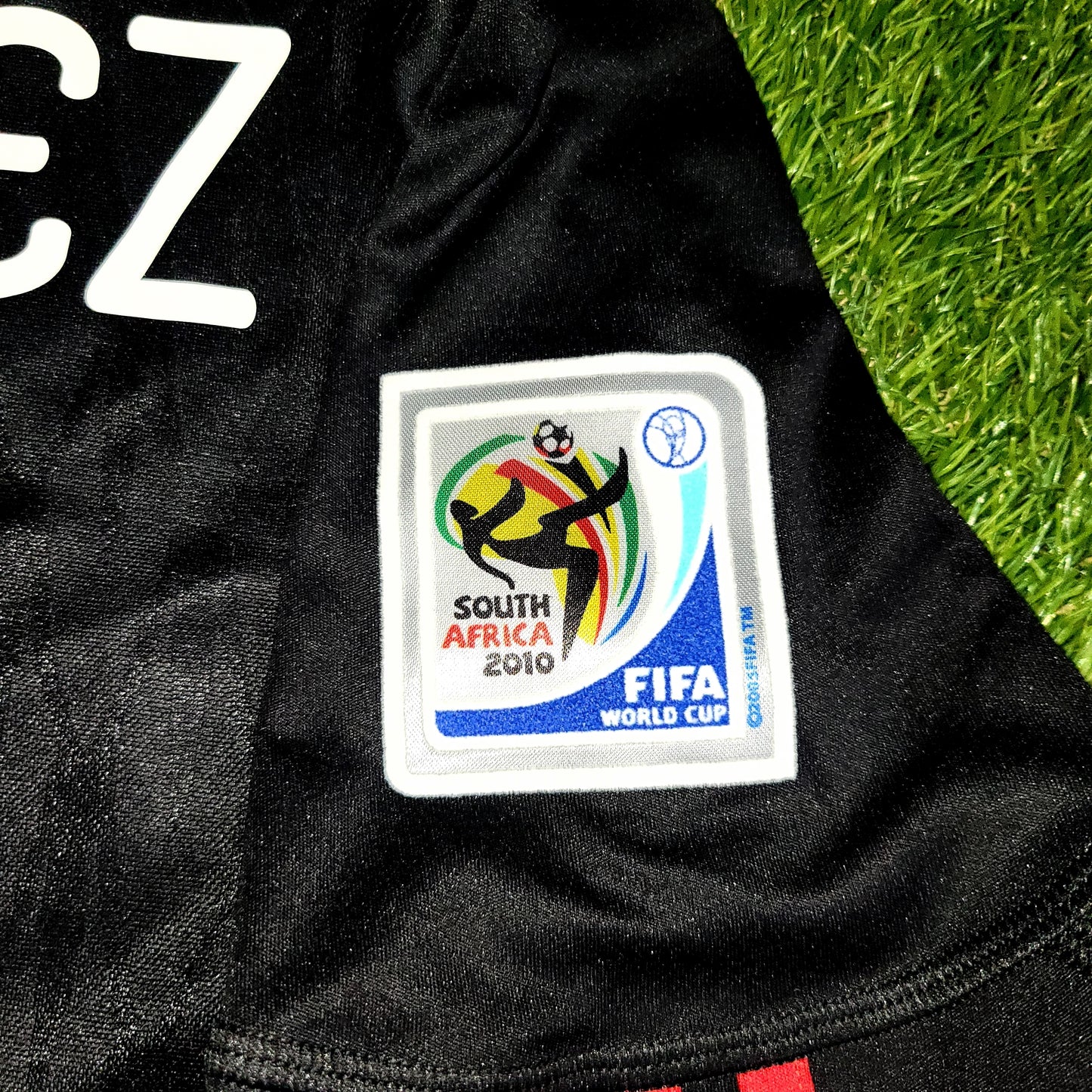 Chicharito Mexico 2010 WORLD CUP Away Black Soccer Jersey Shirt L SKU# P41397 - ForeverSoccerJerseys