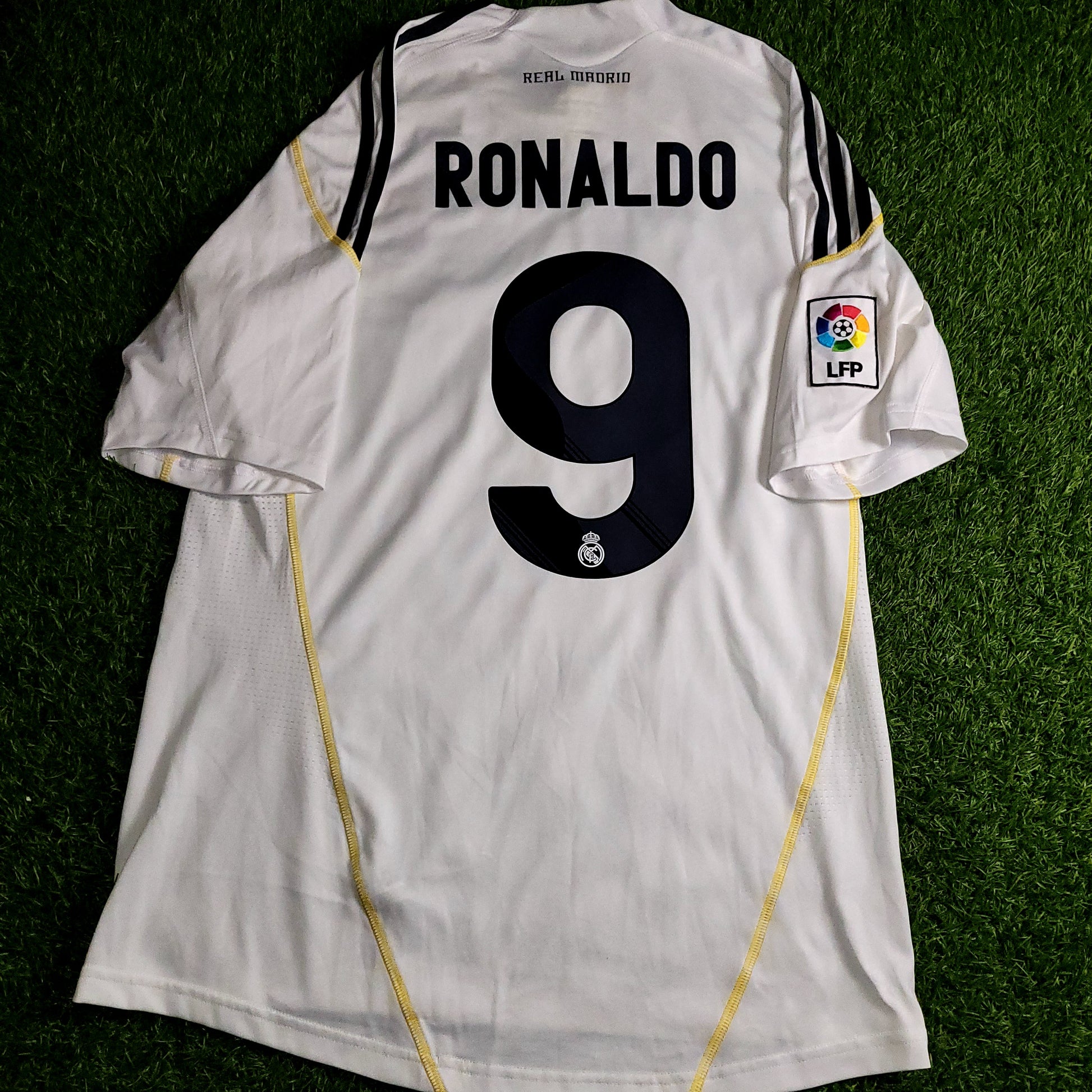 Cristiano Ronaldo Real Madrid 2009 2010 DEBUT Home Soccer Jersey Shirt M SKU# E84352 - ForeverSoccerJerseys