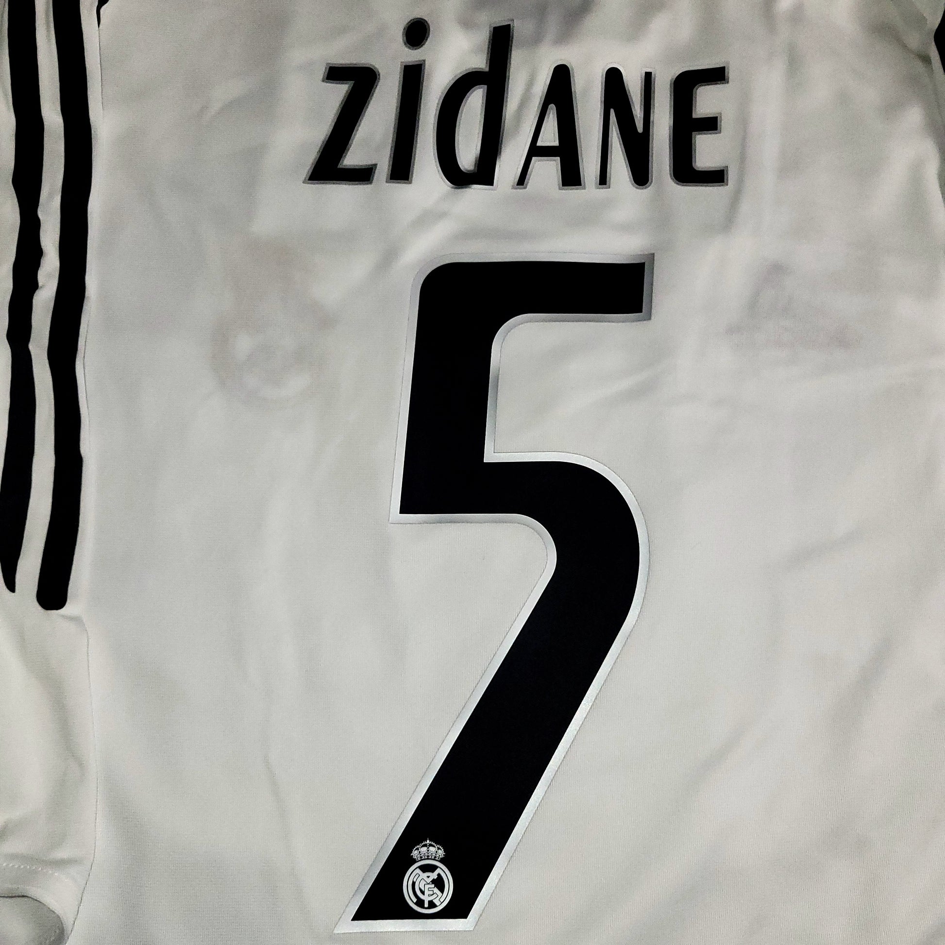 Zidane Real Madrid LAST GAME 2005 2006 Soccer Jersey Shirt XL SKU# 109879 - ForeverSoccerJerseys