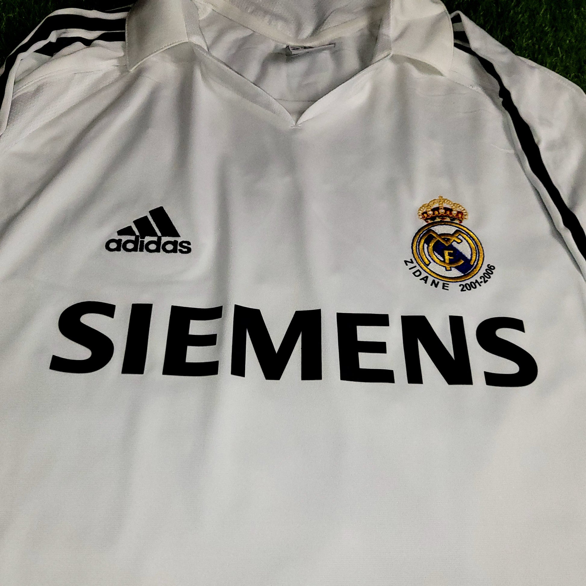 Zidane Real Madrid LAST GAME 2005 2006 Soccer Jersey Shirt XL SKU# 109879 - ForeverSoccerJerseys