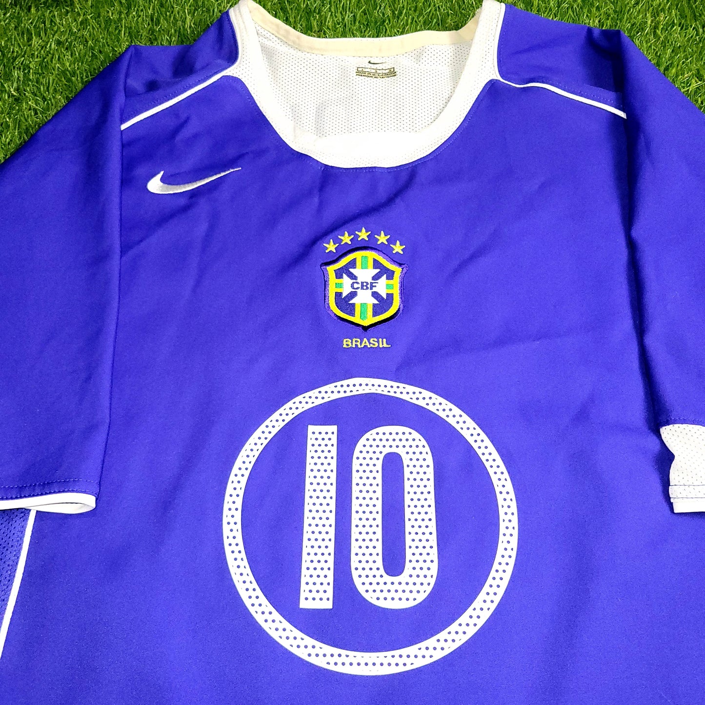 Ronaldinho Nike Brazil 2004 Away Soccer Jersey Shirt L SKU# 788794 - ForeverSoccerJerseys