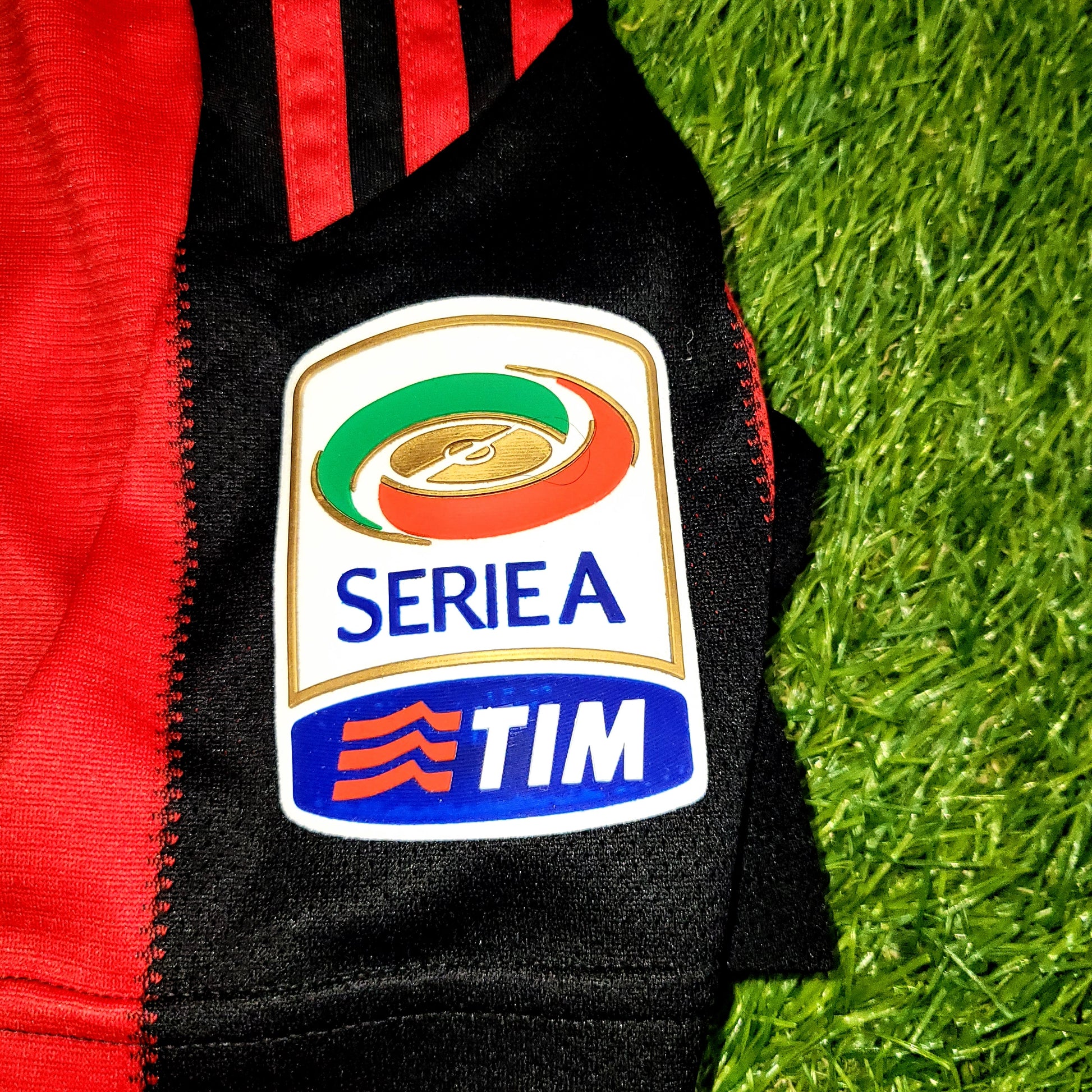 Ronaldinho AC Milan Adidas 2010 2011 Home Soccer Jersey M SKU# P96288 - ForeverSoccerJerseys
