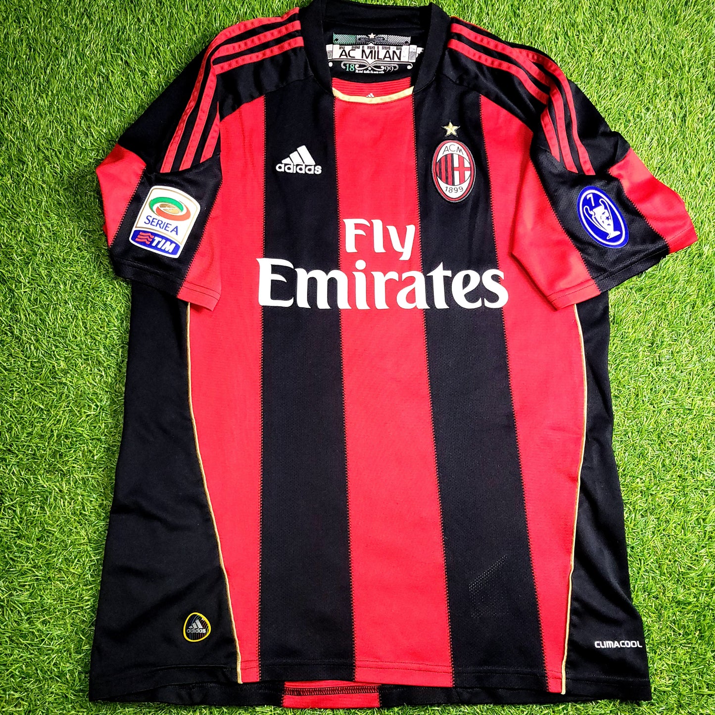 Ronaldinho AC Milan Adidas 2010 2011 Home Soccer Jersey M SKU# P96288 - ForeverSoccerJerseys
