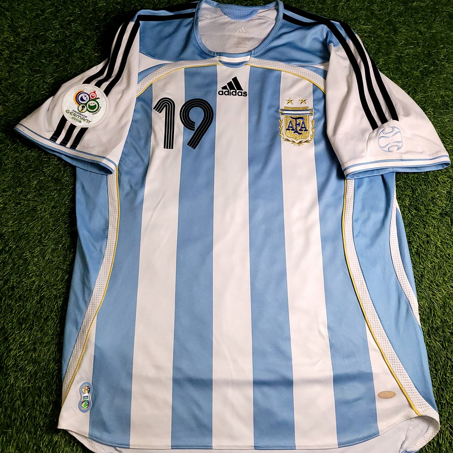 Messi Argentina 2006 WORLD CUP Home Soccer Jersey L SKU# 739802