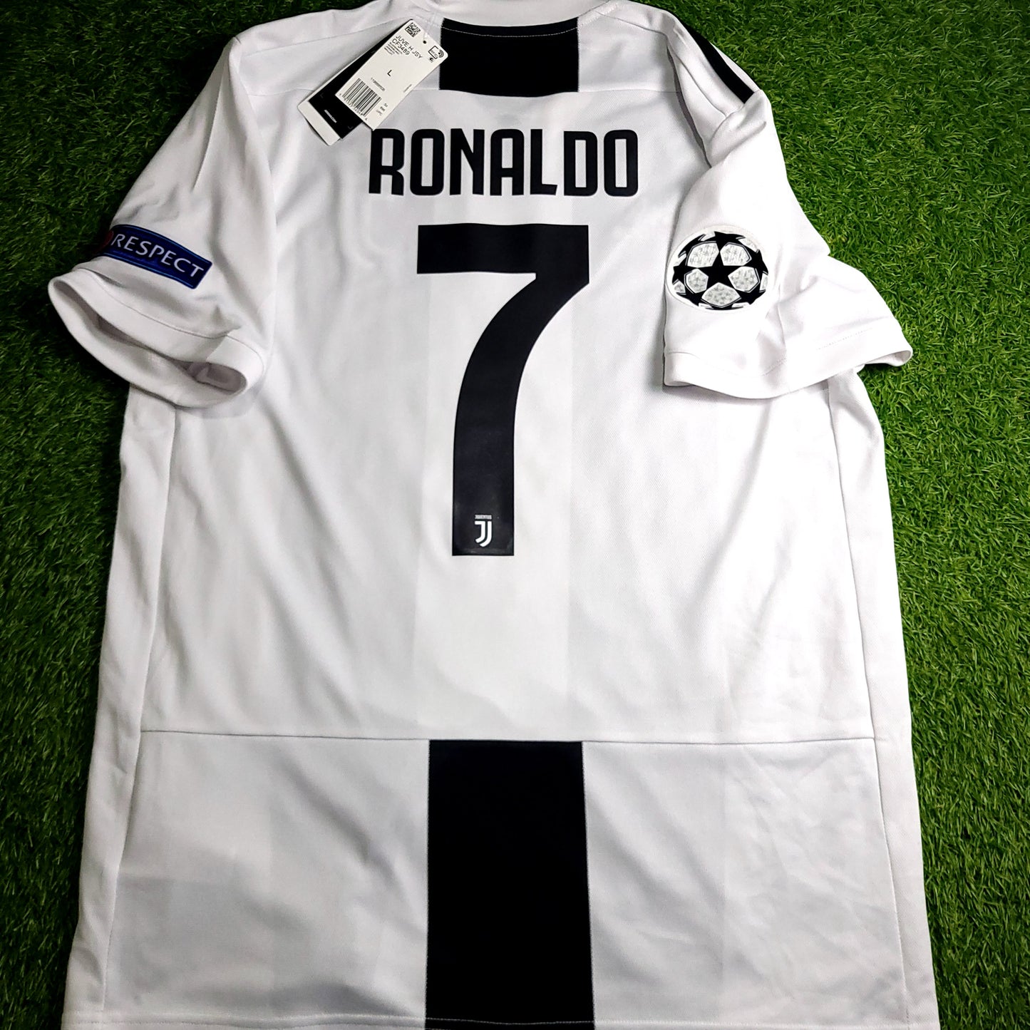 Cristiano Ronaldo Juventus 2018 2019 DEBUT UEFA Soccer Jersey BNWT L SKU# CF3489 - ForeverSoccerJerseys