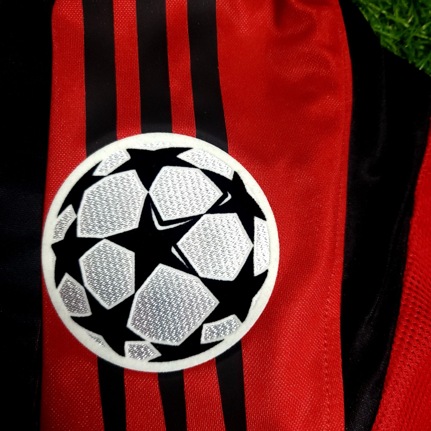 Kaka AC Milan 2004 2005 UEFA Soccer Jersey L SKU# 369572 - ForeverSoccerJerseys
