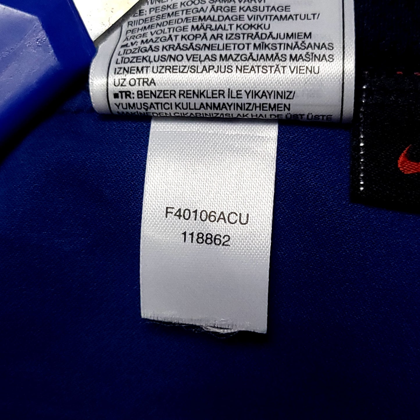 Ronaldinho Barcelona 2004 2005 Away Soccer Jersey XL SKU# 118862 - ForeverSoccerJerseys