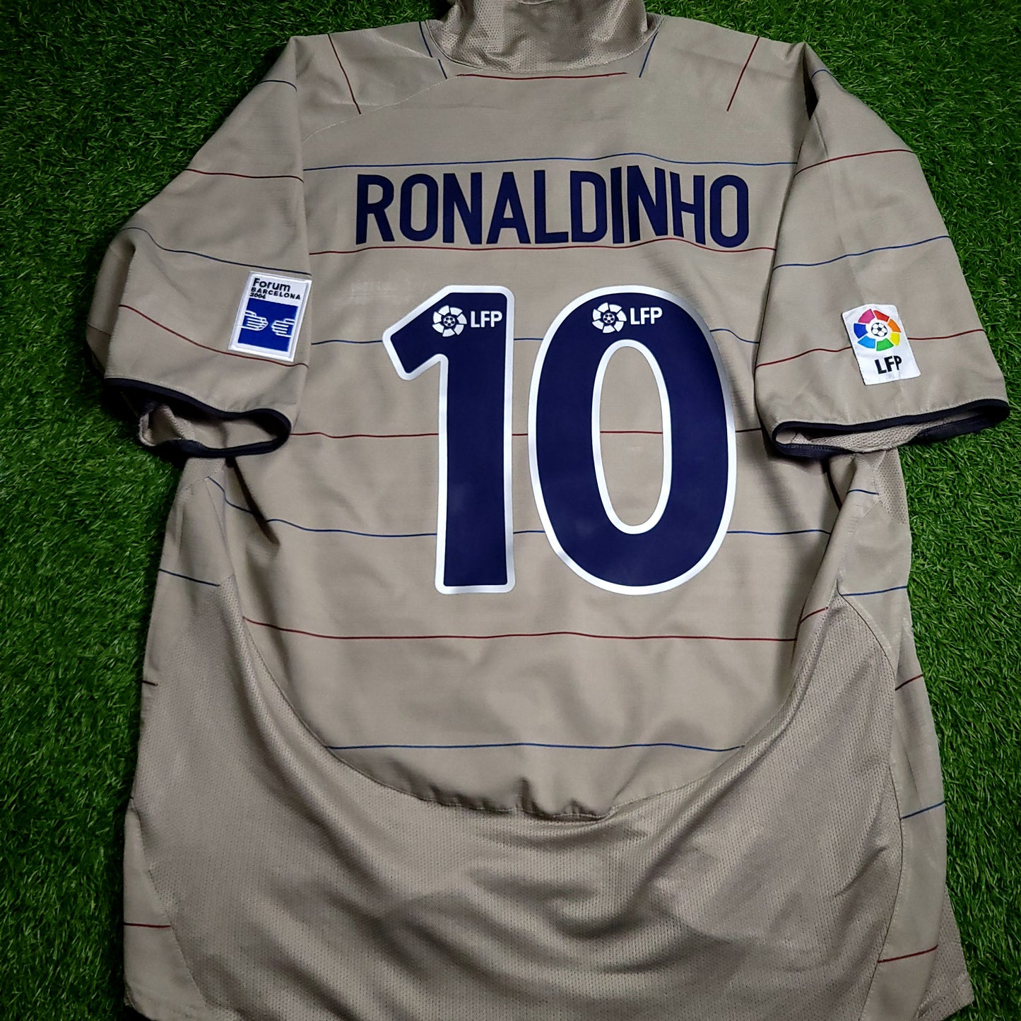 Ronaldinho Barcelona 2003 2004 DEBUT SEASON Away Soccer Jersey XL SKU# 112587 - ForeverSoccerJerseys