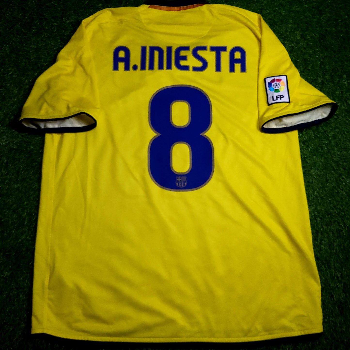 Iniesta Barcelona INIESTAZO TREBLE 2008 2009 Soccer Away Jersey L SKU# 286787-760 - ForeverSoccerJerseys