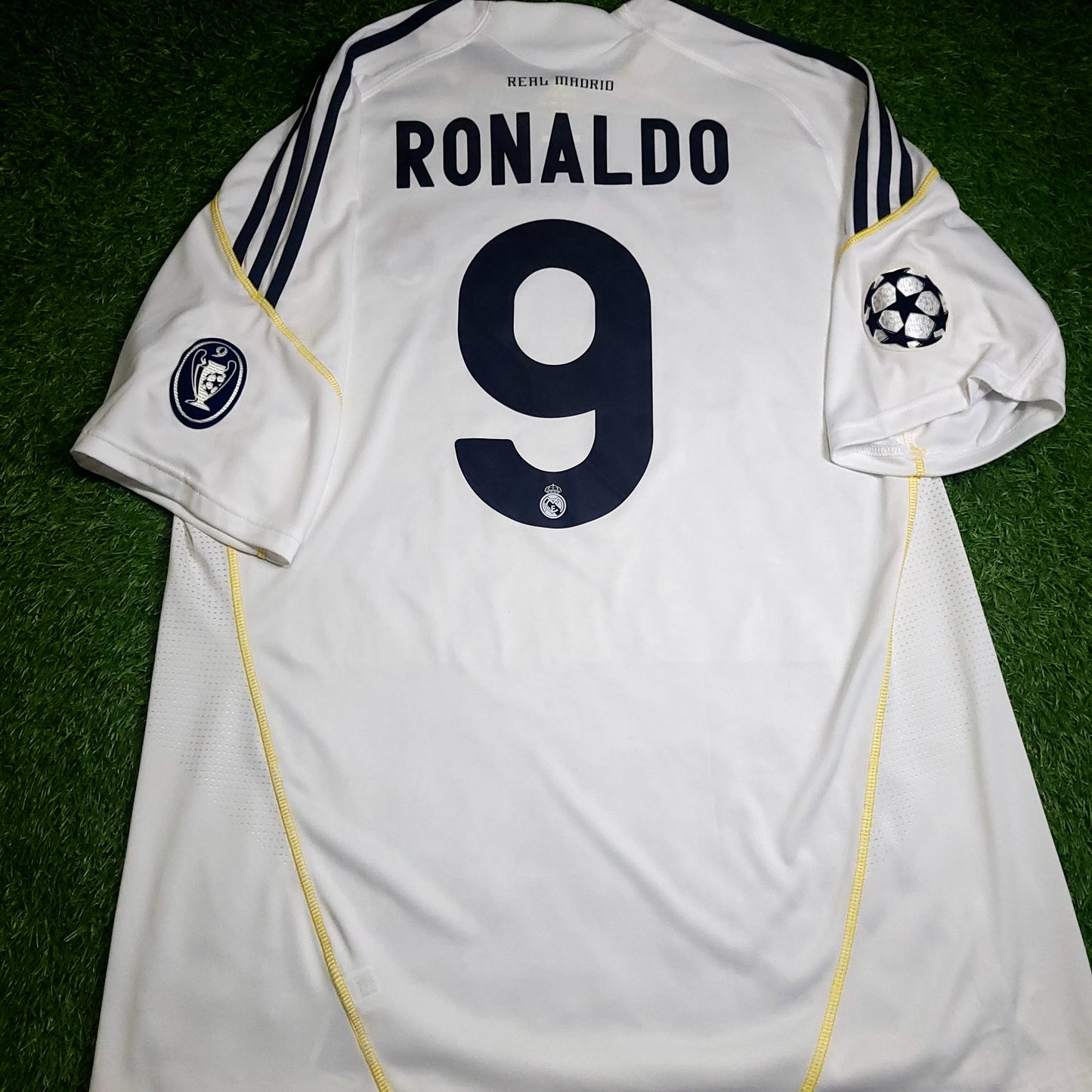 Cristiano Ronaldo Real Madrid 2009 2010 DEBUT UEFA Soccer Jersey XL SKU# E84340