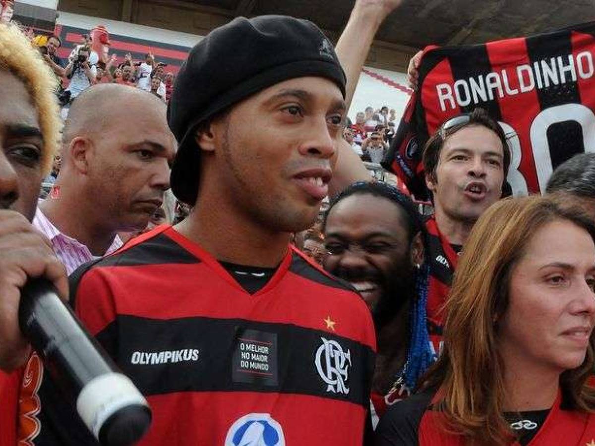 Ronaldinho Flamengo 2011 2012 Olympikus Soccer Jersey M - ForeverSoccerJerseys