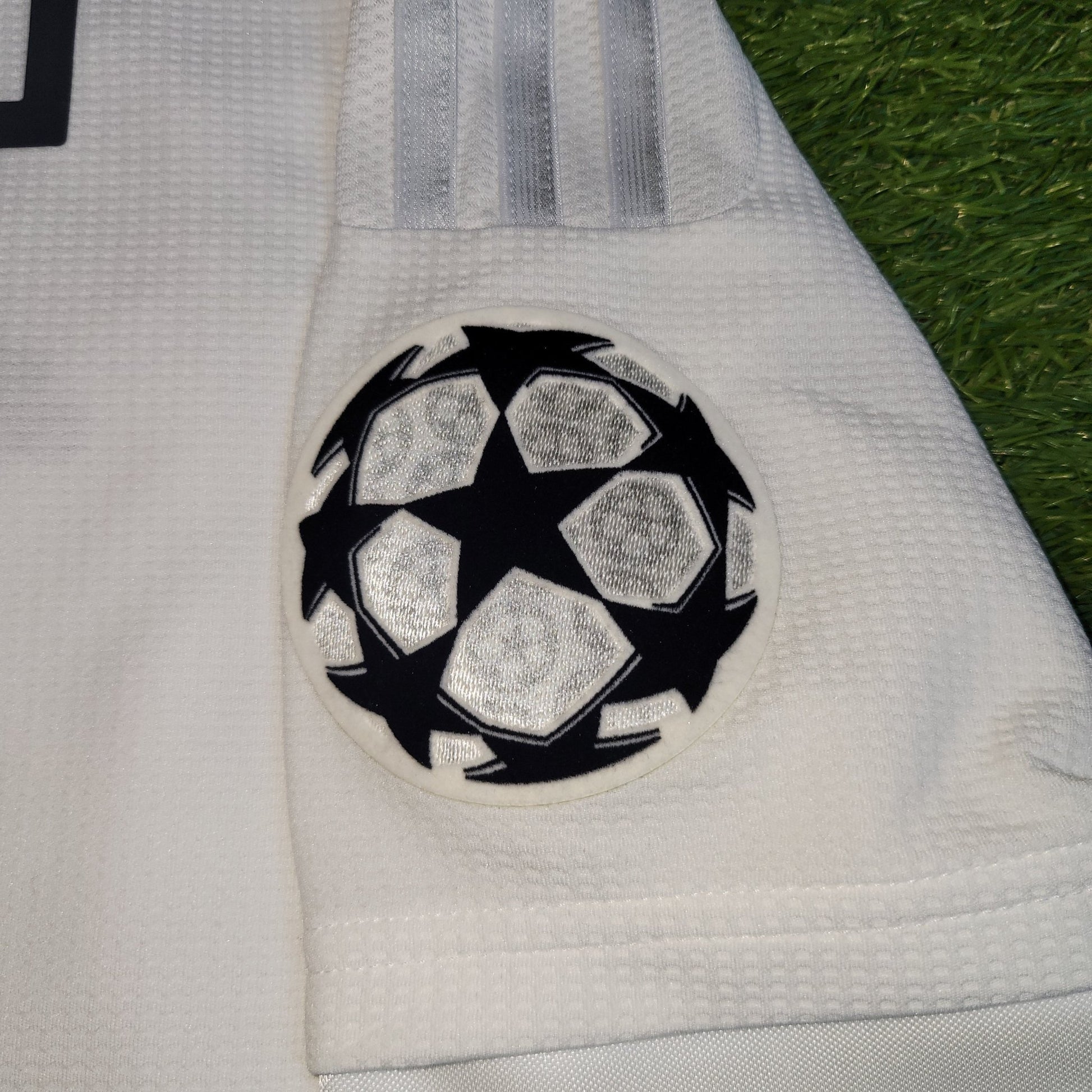 Cristiano Ronaldo Real Madrid 2015 2016 UEFA FINAL Home Soccer Jersey Shirt L SKU S12614 Adidas