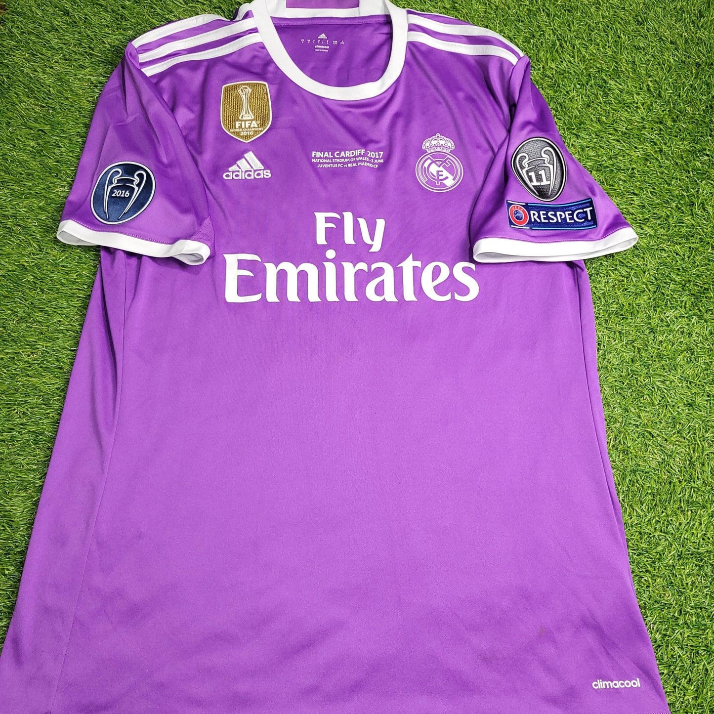 Cristiano Ronaldo Real Madrid 2016 2017 UEFA FINAL Away Soccer Jersey Shirt L SKU AI5158 Adidas