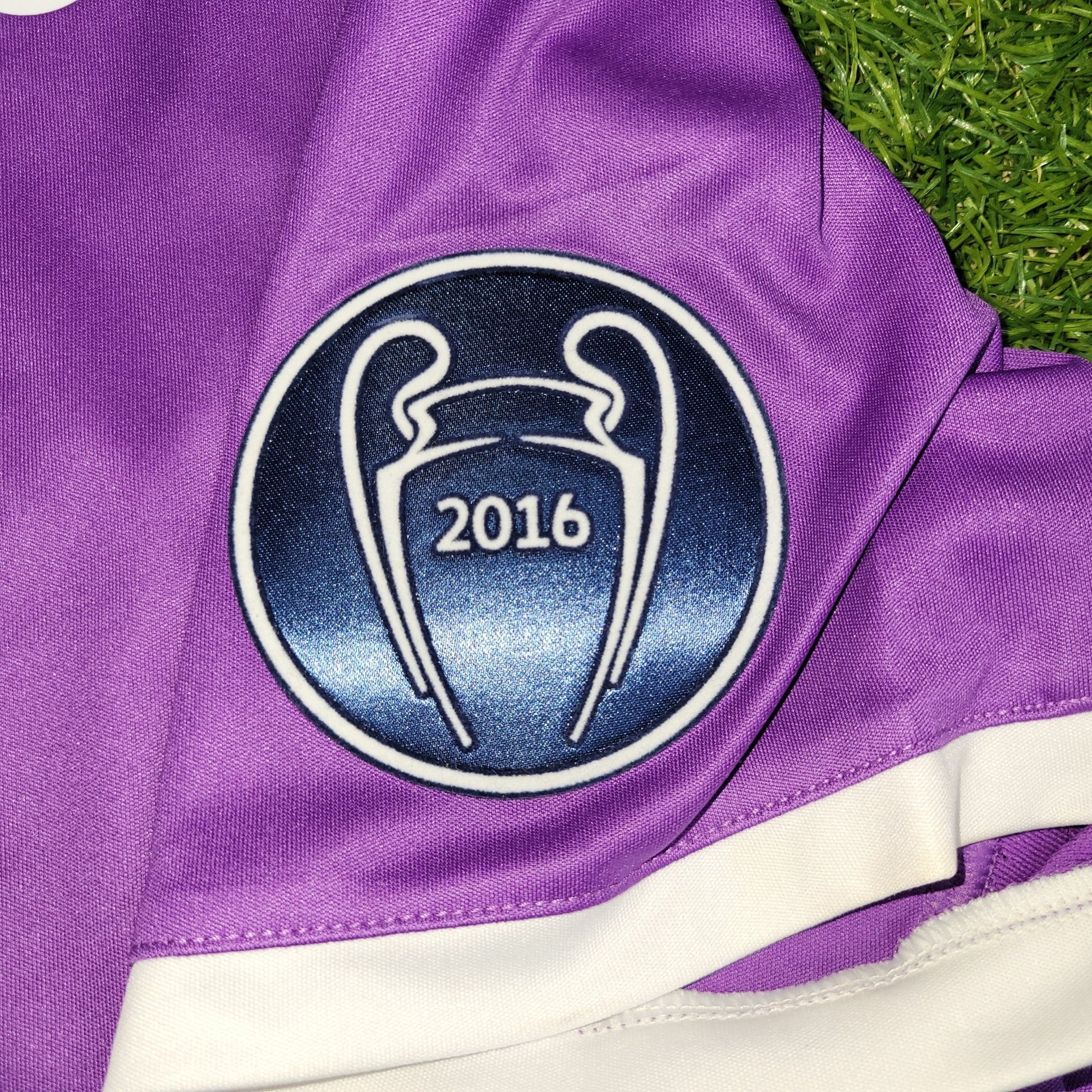 Cristiano Ronaldo Real Madrid 2016 2017 UEFA FINAL Away Soccer Jersey Shirt M SKU AI5158 Adidas