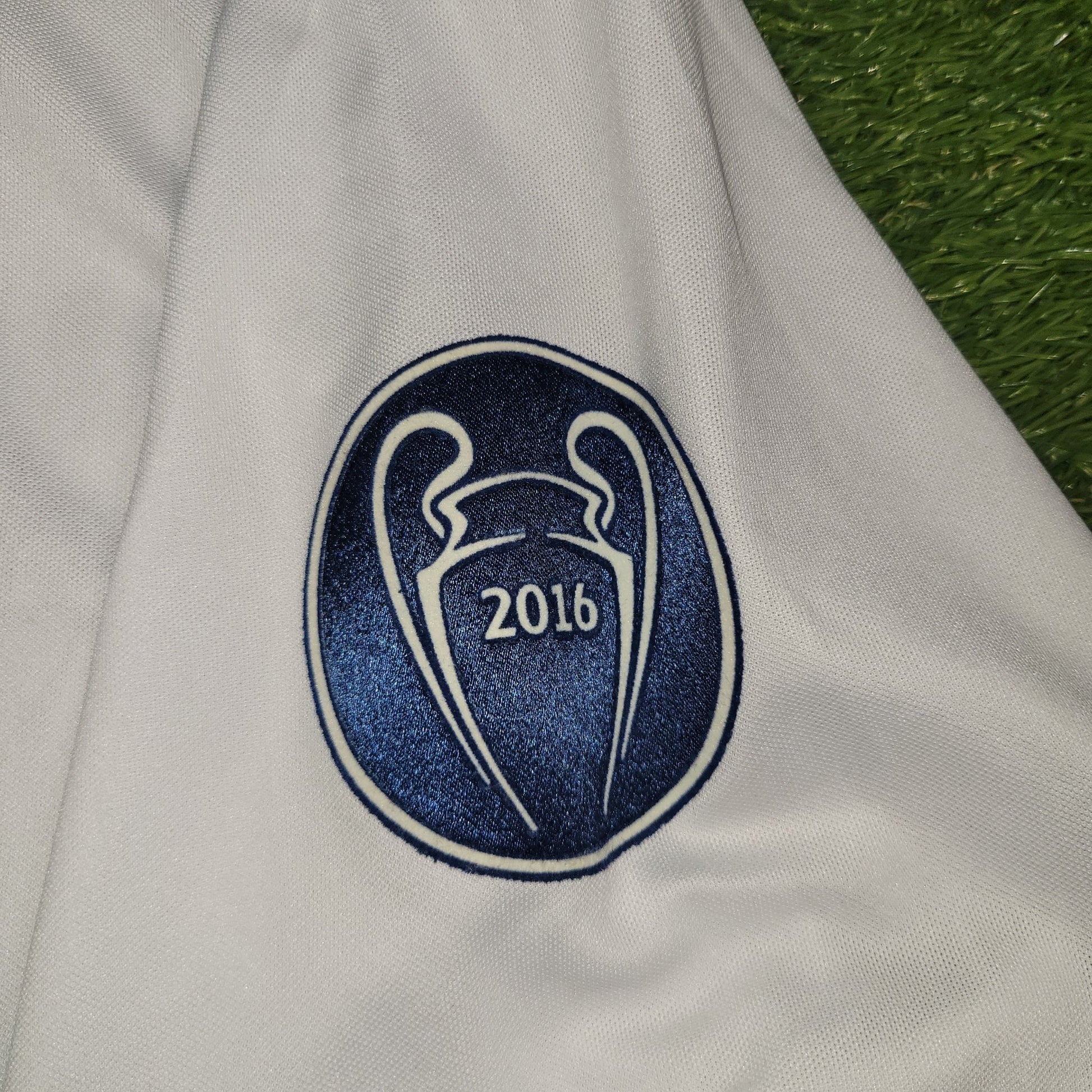 Cristiano Ronaldo Real Madrid 2016 2017 UEFA Home Soccer Jersey Shirt XL SKU AI5187 Adidas