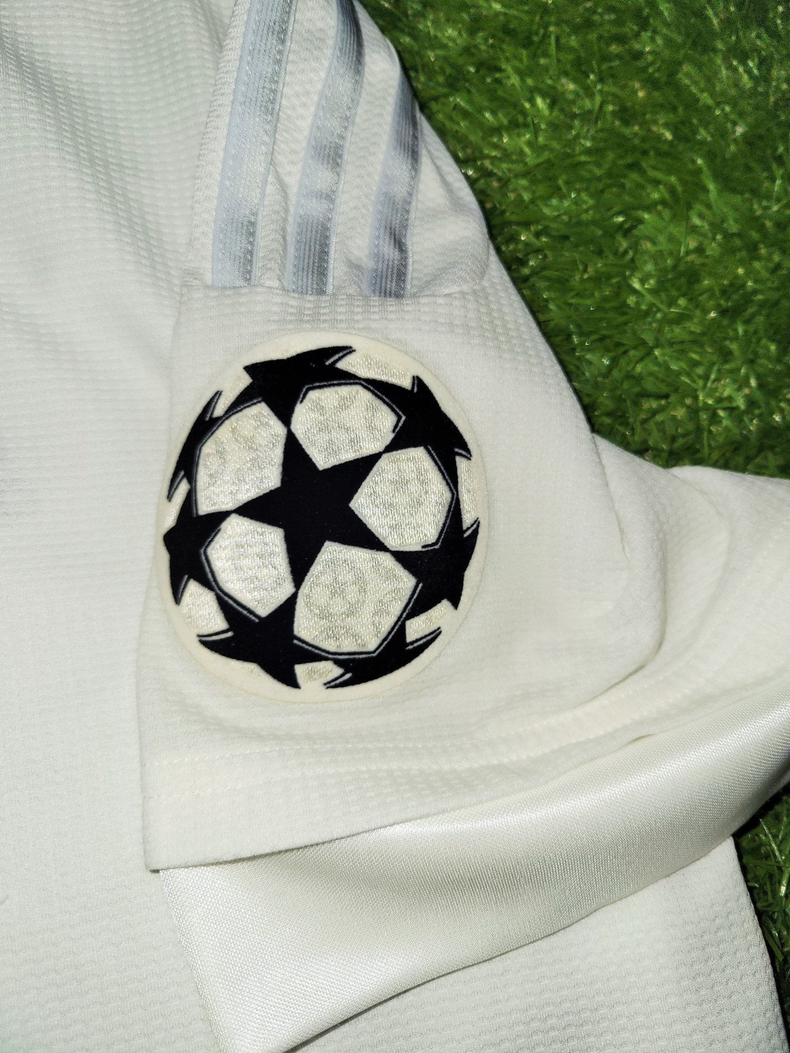 Cristiano Ronaldo Real Madrid 2015 2016 UEFA Home Jersey Camiseta Shirt L SKU# AK2496 foreversoccerjerseys