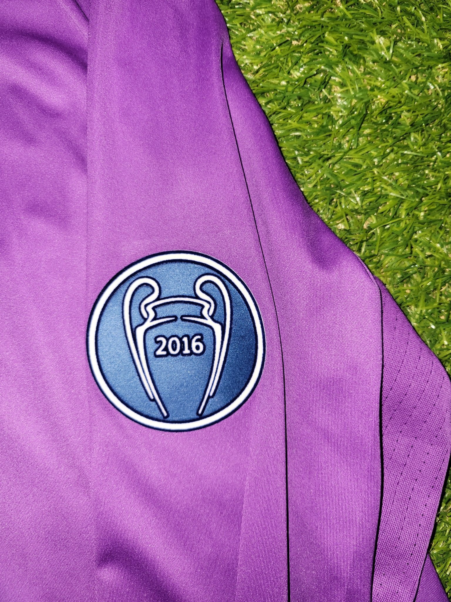 Cristiano Ronaldo Real Madrid 2016 2017 UEFA FINAL Purple Away Soccer Long Sleeve Jersey Shirt BNWT XL SKU# AI5159 Adidas
