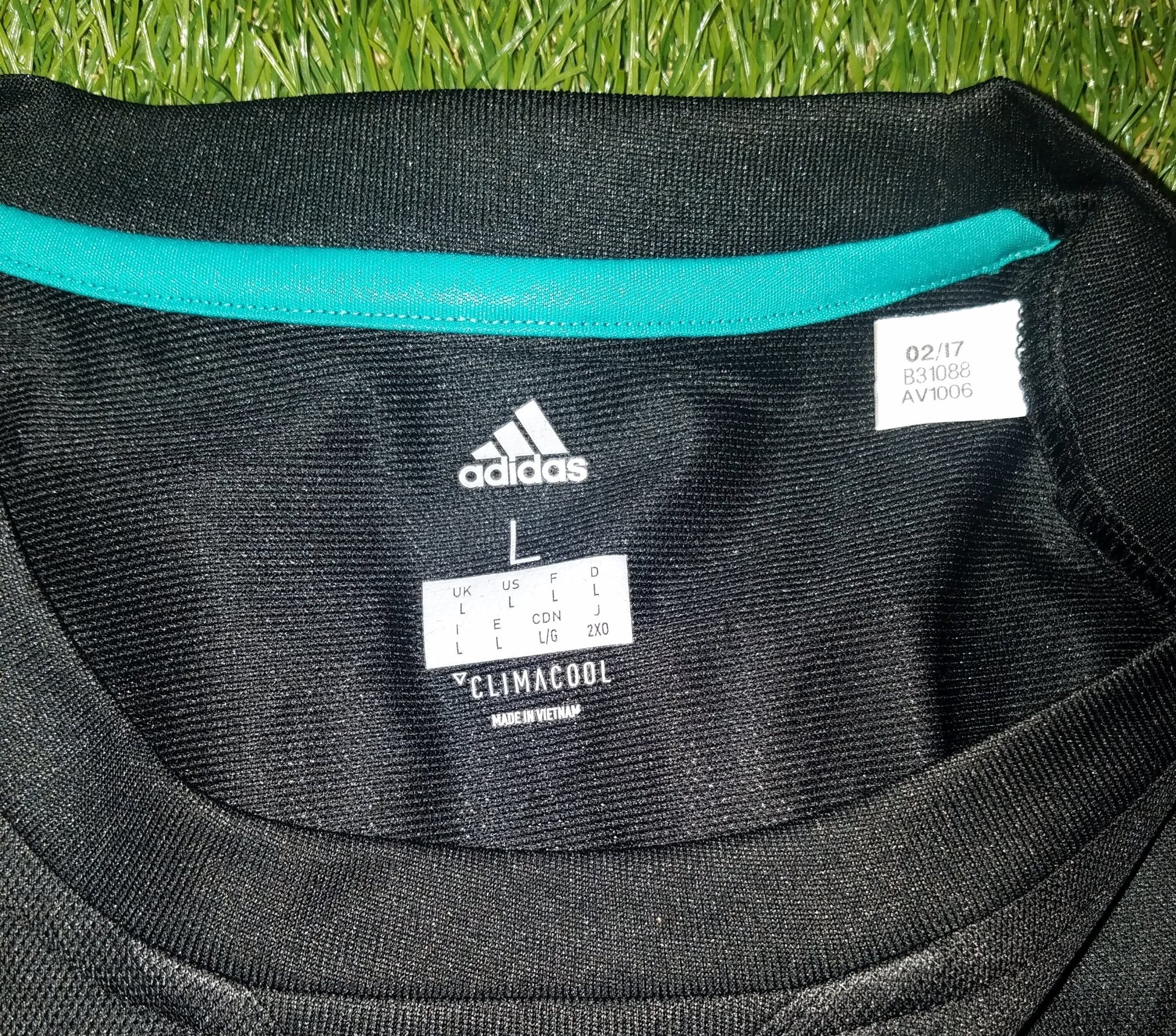 Cristiano Ronaldo Real Madrid 2017 2018 Black Long Sleeve Jersey Shirt Maglia L B31088 foreversoccerjerseys